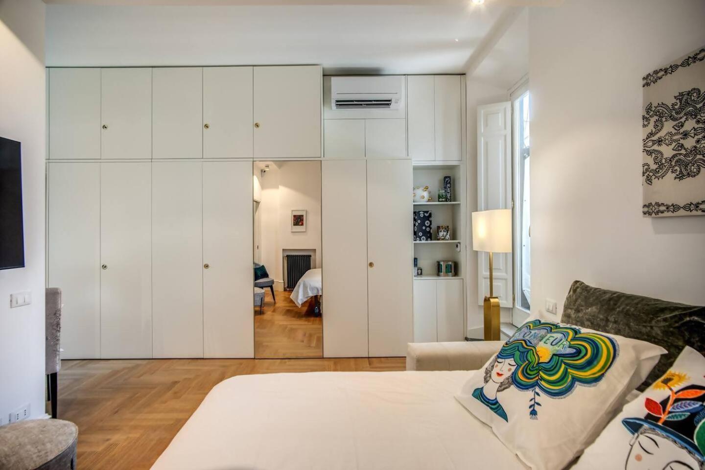 Luxury By Spanish Square Rom