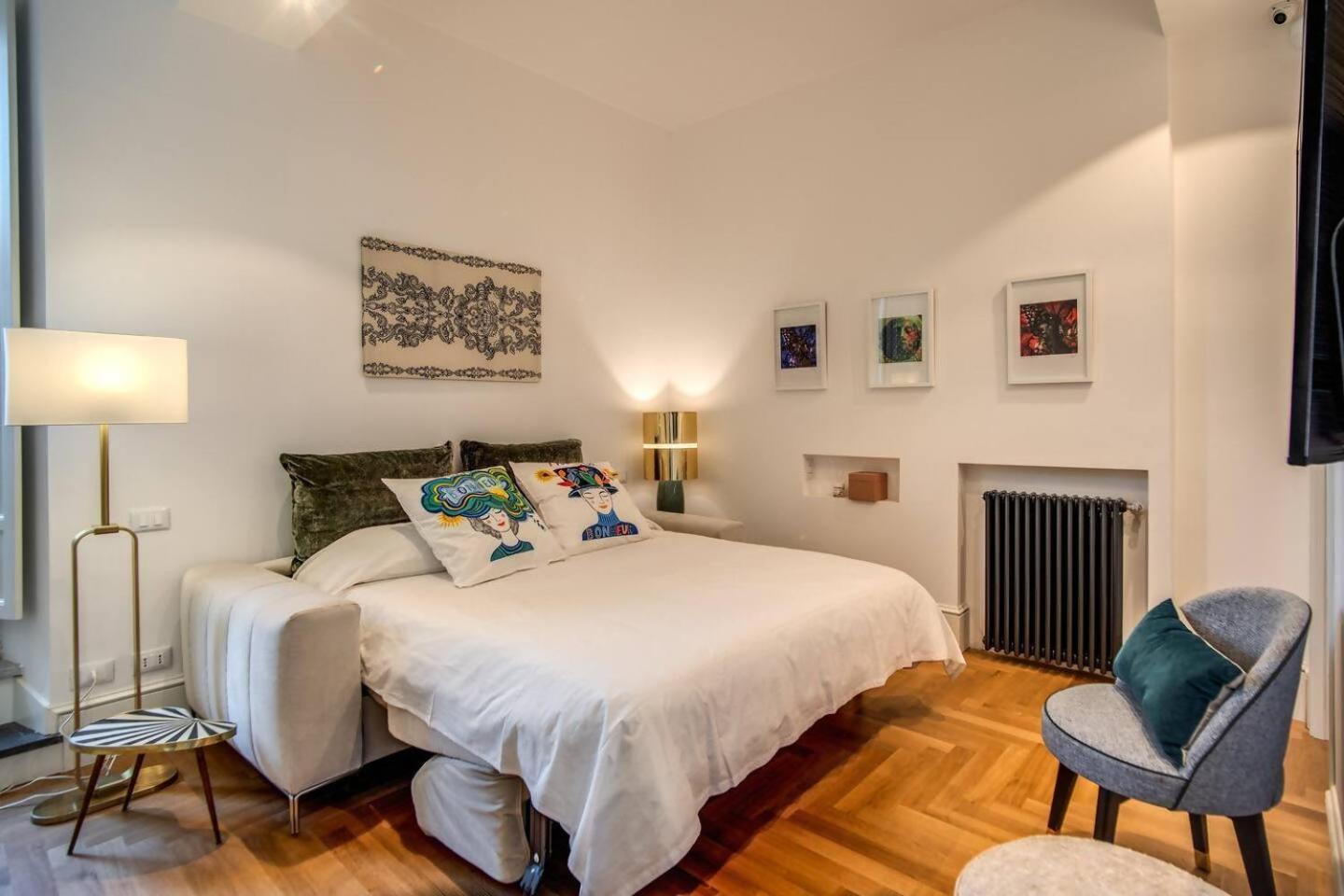Luxury By Spanish Square * Rom